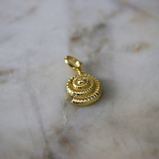 Golden Shell Swirl Scarf Charm