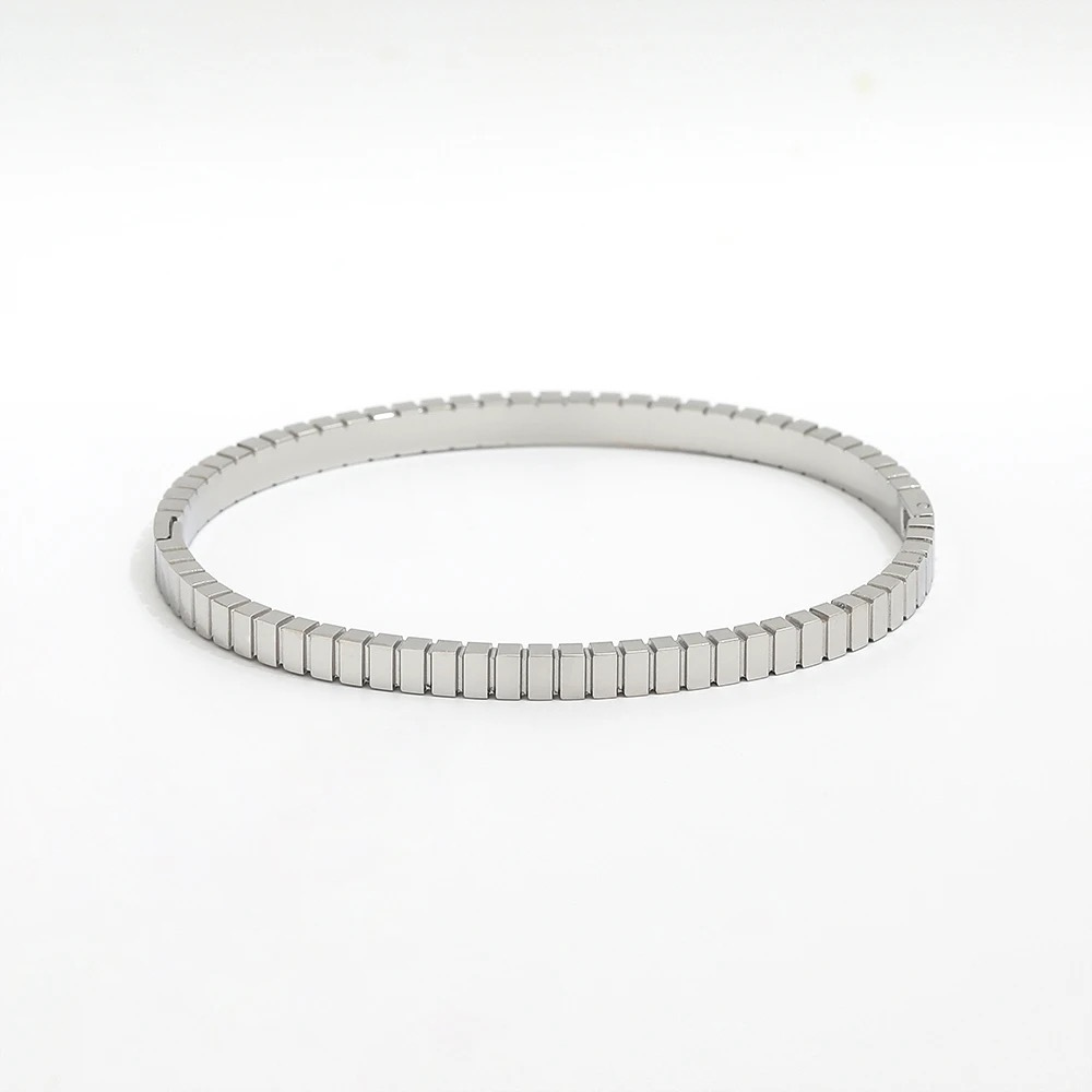 Hidden Clasp Sleek Bracelet