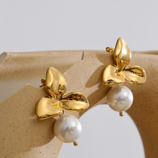 Margot Pearl Drop Earrings