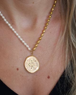 Solene Necklace – Pearl & Benedict Cross – 18K Gold Non Tarnish