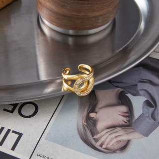 Caroline Knot Ring 18K Gold Non Tarnish