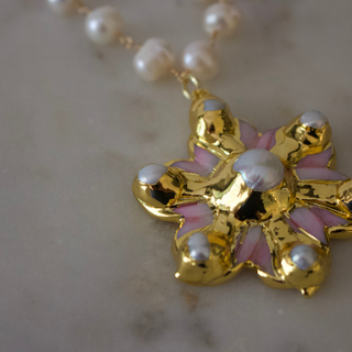 Lilly Pearl Flower Necklace