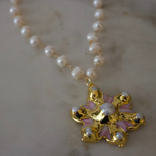 Lilly Pearl Flower Necklace