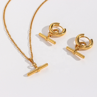 Signature Bar Earrings