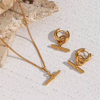 Signature Bar Necklace