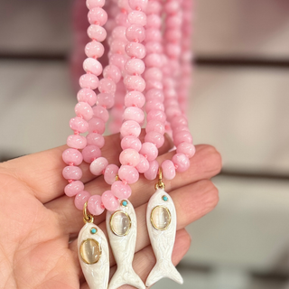 Maris Fish Beaded Necklace — Pink
