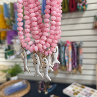 Maris Fish Beaded Necklace — Pink