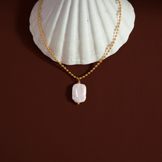 Willow Pearl Pendant Necklace