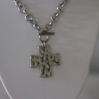 Hammered Cross Toggle necklace in silver-tone metal, featuring a chunky chain, toggle clasp and textured cross pendant